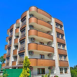 Lustra Garden ترابزون
